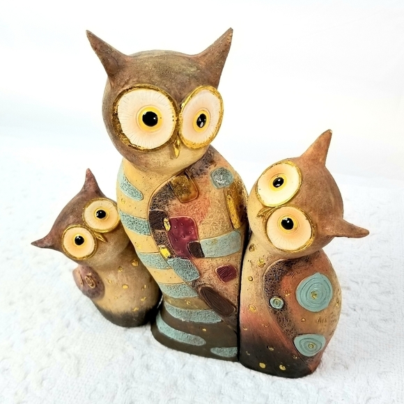 Beautiful Shelf Desk Colorful Resin Mother Owl and Two Baby Owlets Figurine - Picture 2 of 8
